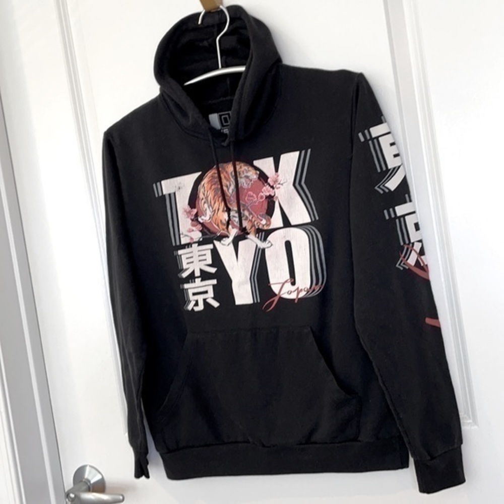 BAILEY APPAREL | Women’s Black Tokyo Japan Hooded Pullover Sweatshirt Size Small